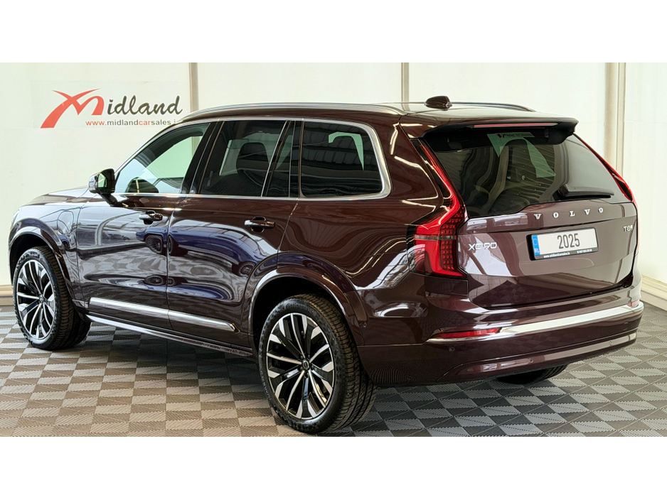 2025 Volvo XC90 - image 20