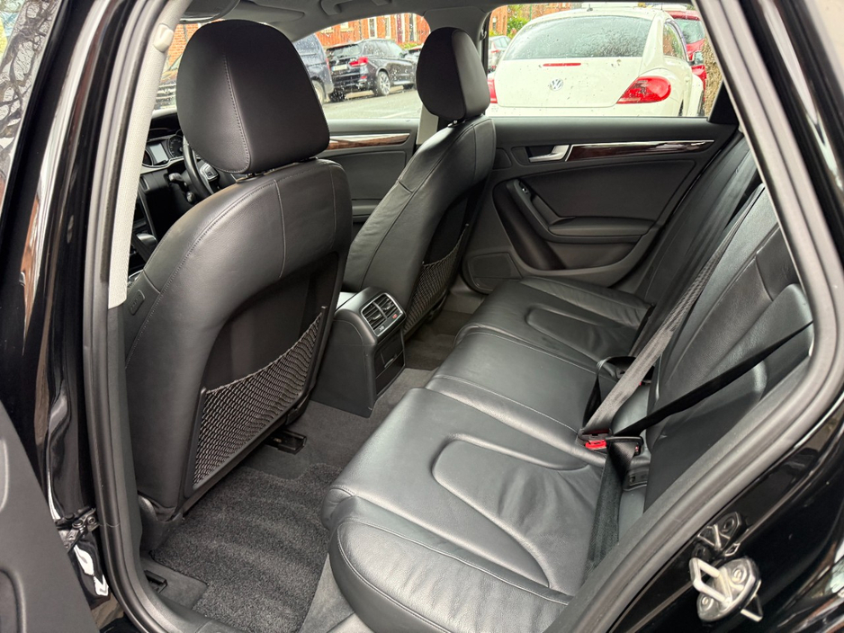 2015 Audi A4 - image 11