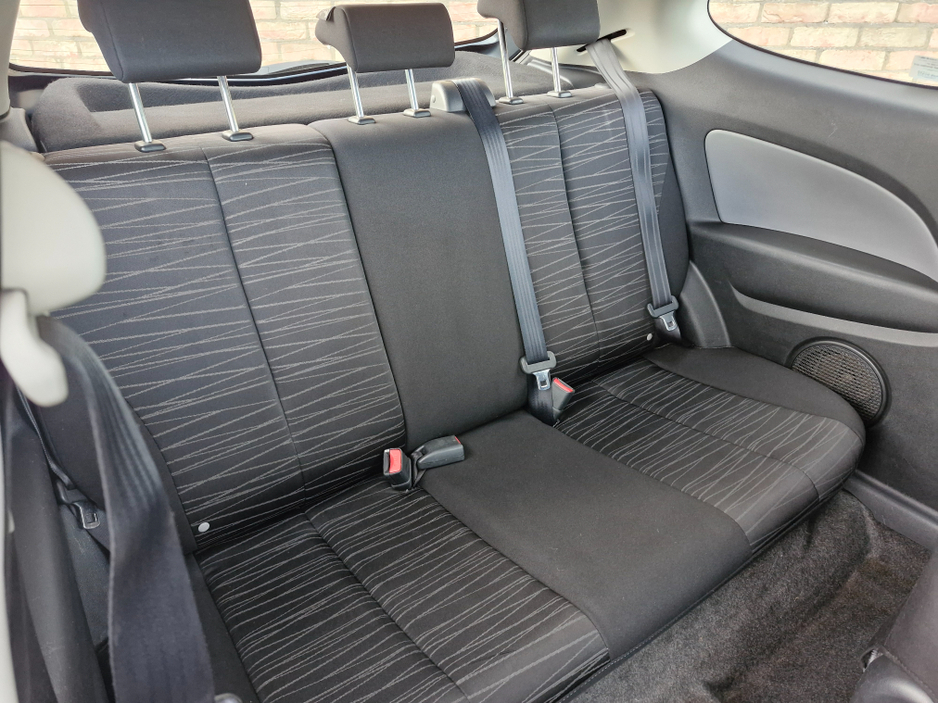 2010 Mazda Mazda2 1.3 TAMURA €2,999