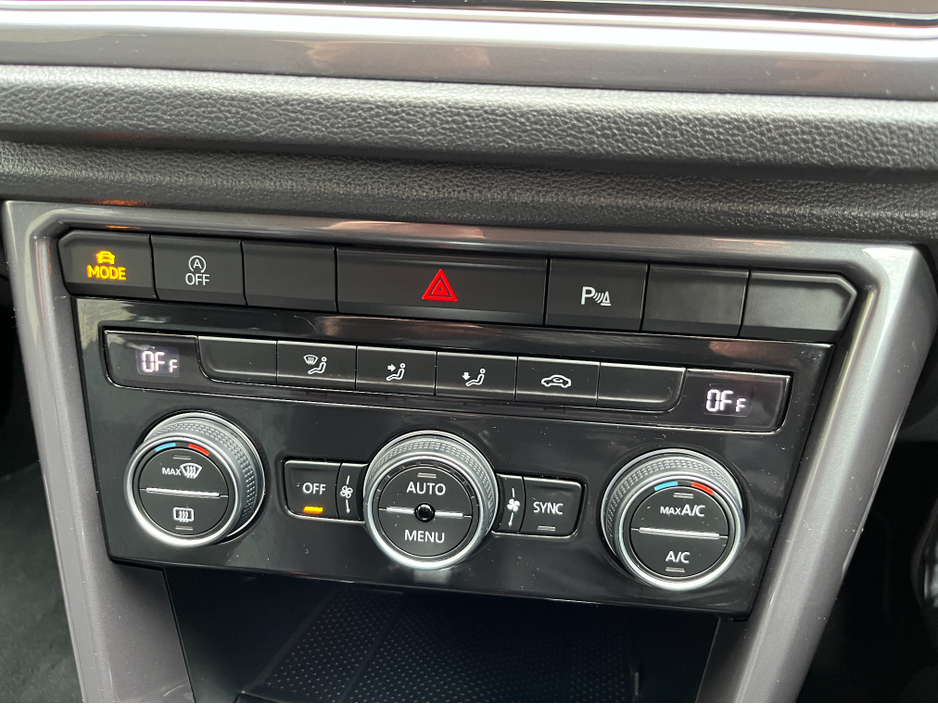 2021 Volkswagen T-Roc - image 19