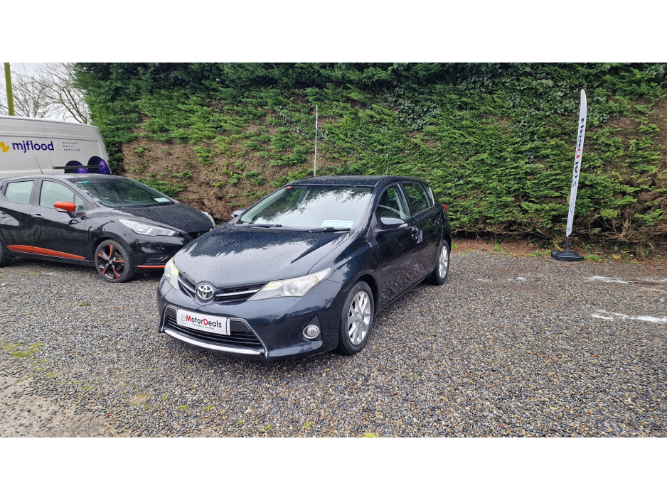 2014 Toyota Auris 1.4 D-4D ICON S/S 5DR €7,950