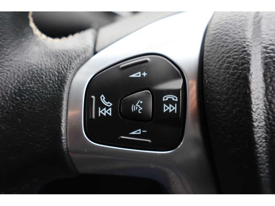 2017 Ford Fiesta - image 17