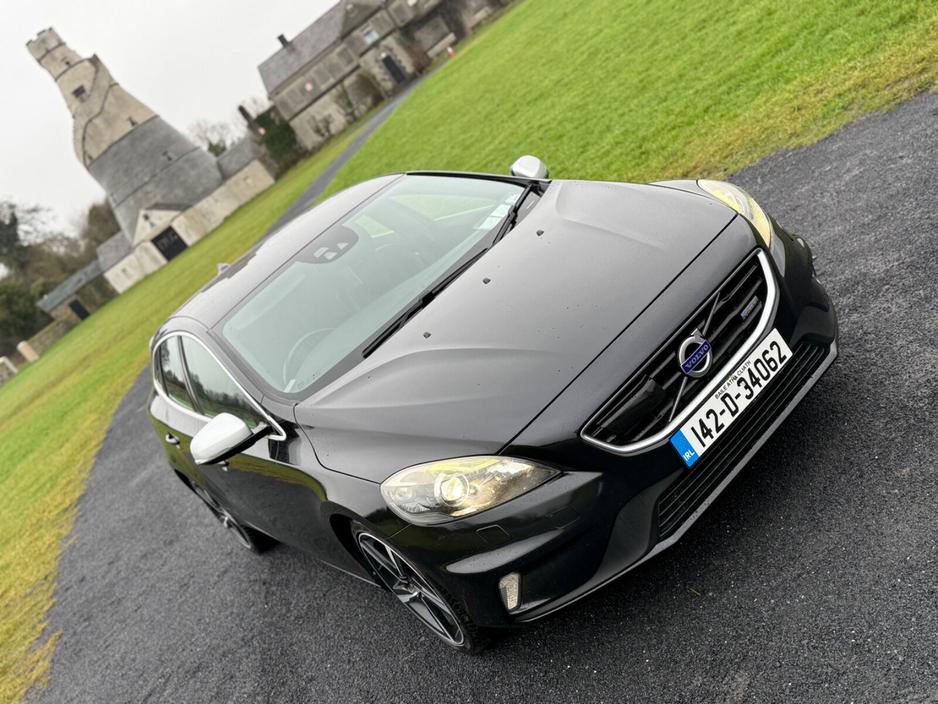 2014 Volvo V40 2.0 T5 (245hp) R-Design Geartronic €11,900