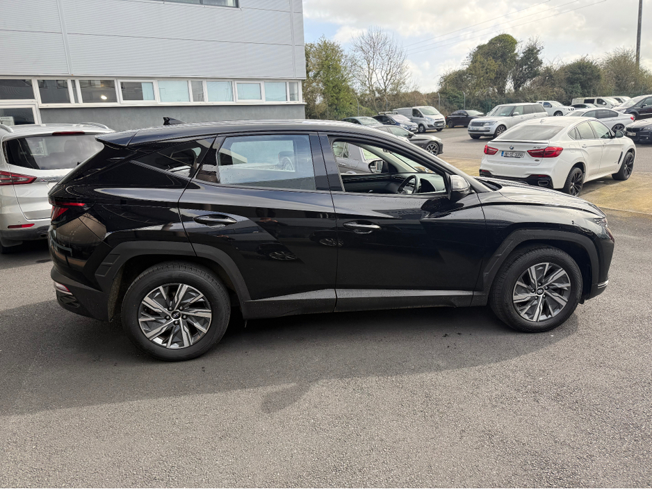 2022 Hyundai Tucson - image 7