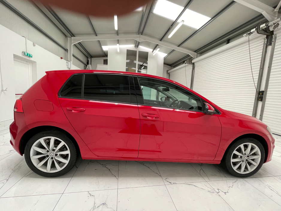 2014 Volkswagen Golf - image 3