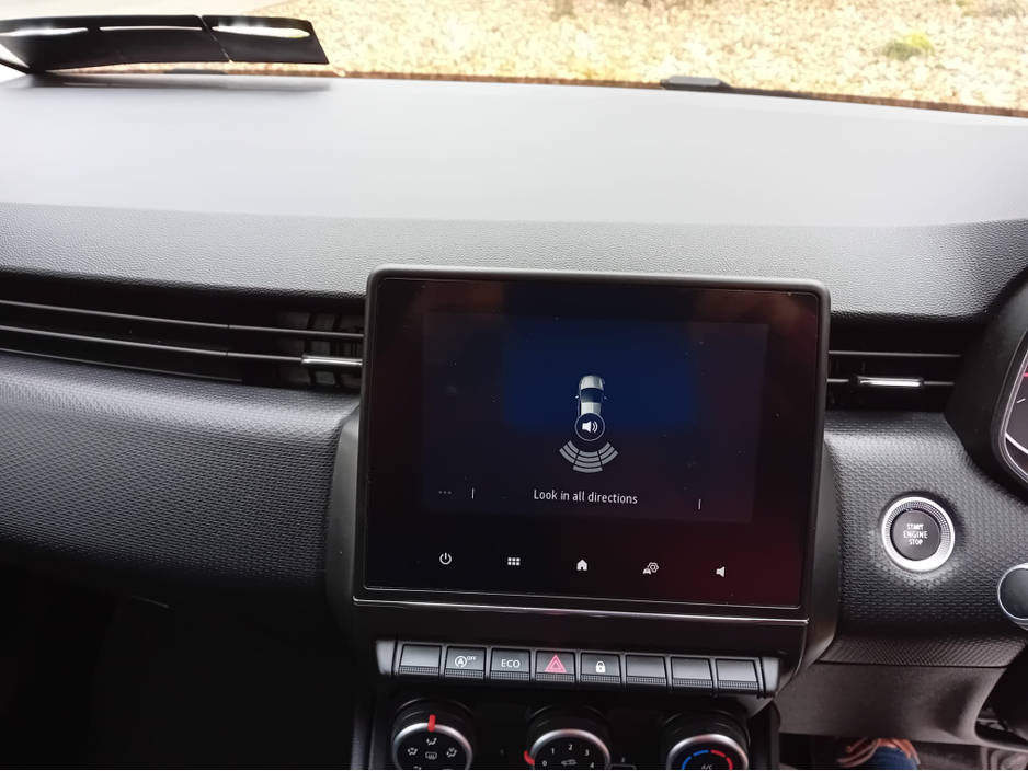 2021 Renault Clio - image 19