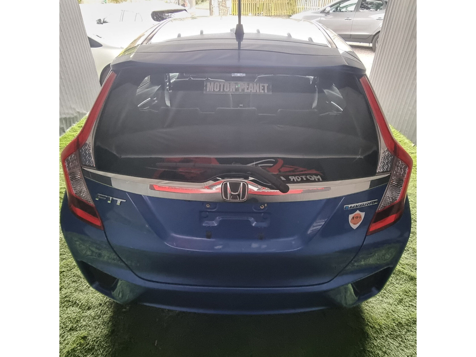 2016 Honda Fit - image 6