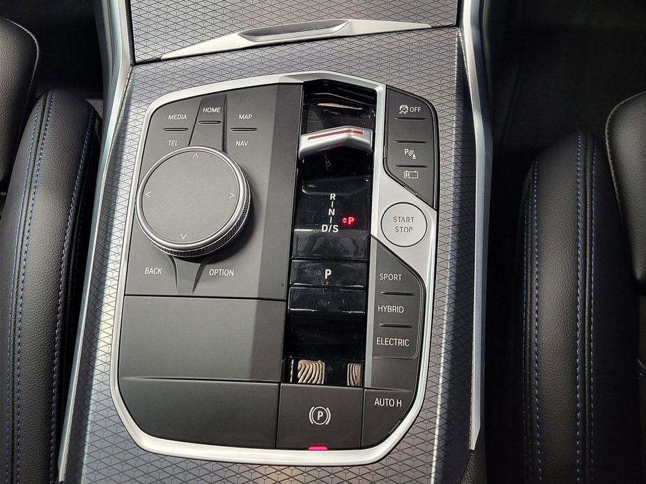 2024 BMW 3 Series 330e M Sport €47,975