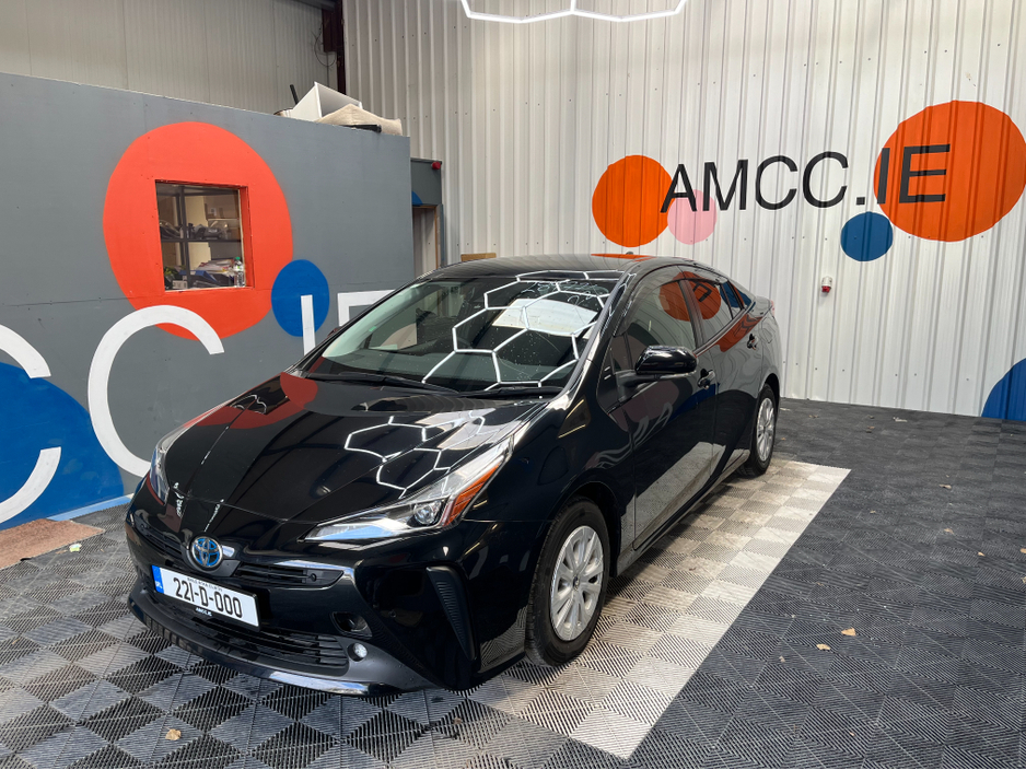 2022 Toyota Prius - image 5