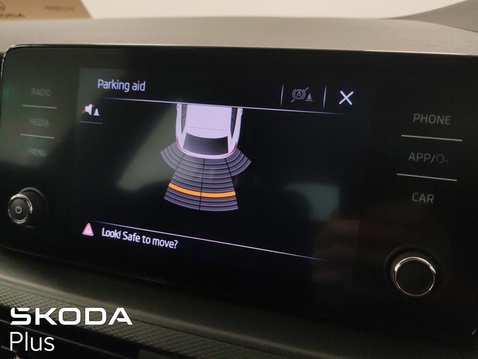 2023 Skoda Scala - image 17