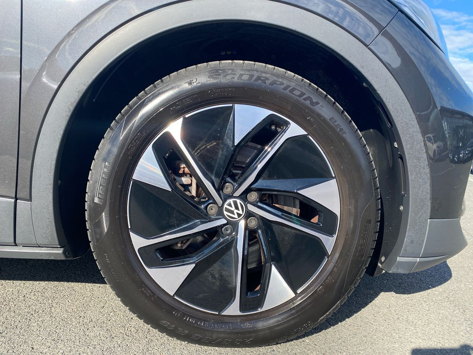 2022 Volkswagen ID.4 - image 5