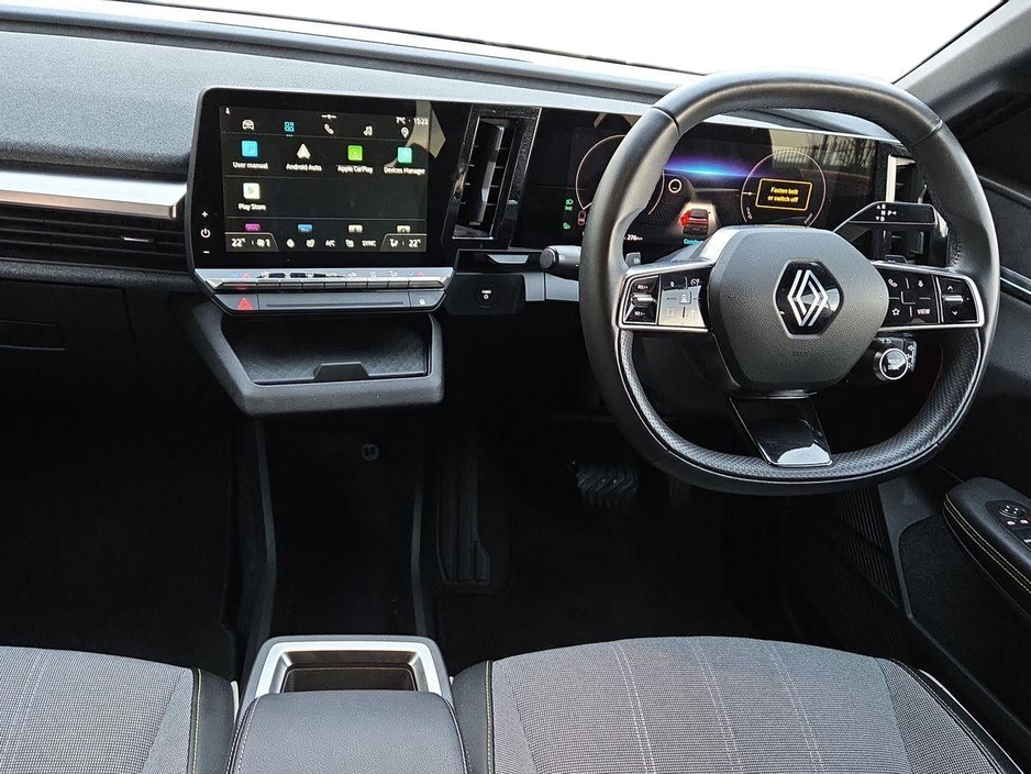 2023 Renault Megane E-Tech EV60 220hp Techno €25,950