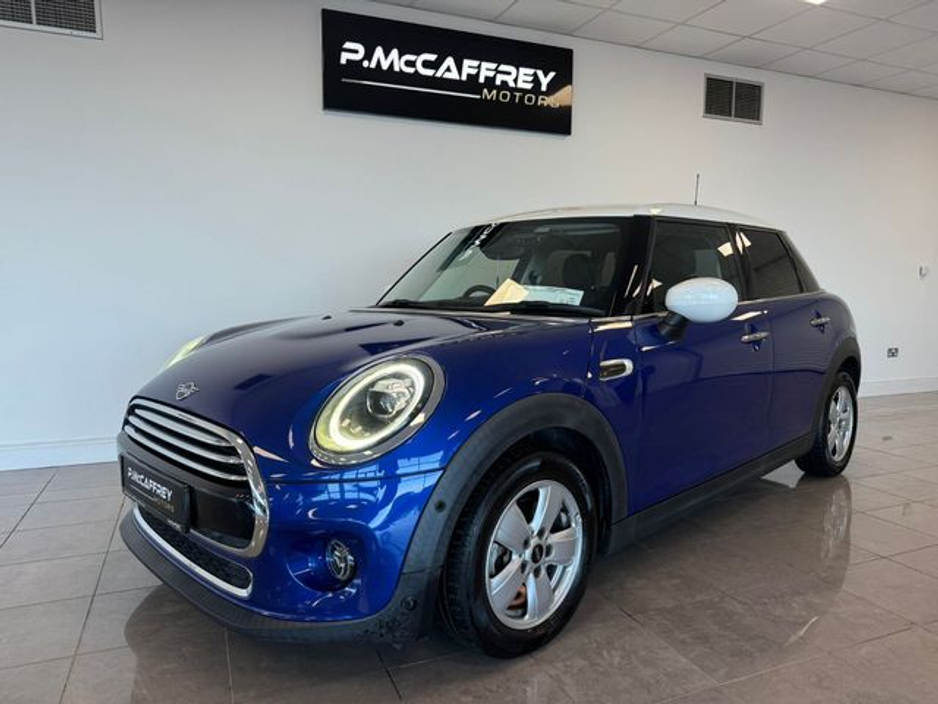 2020 MINI Cooper  €19,995