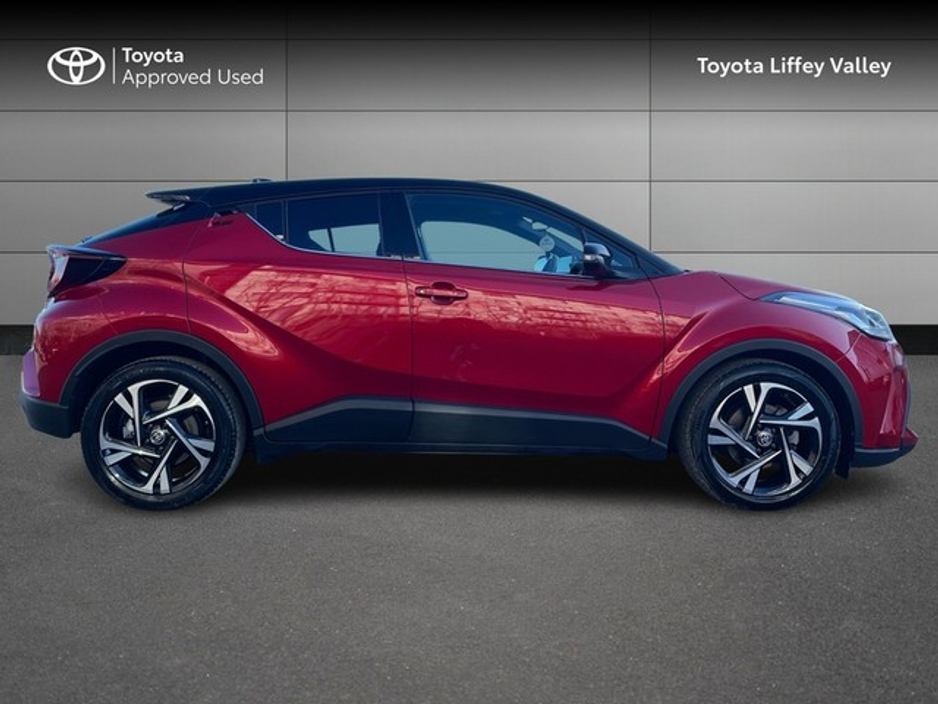 2023 Toyota C-HR - image 3