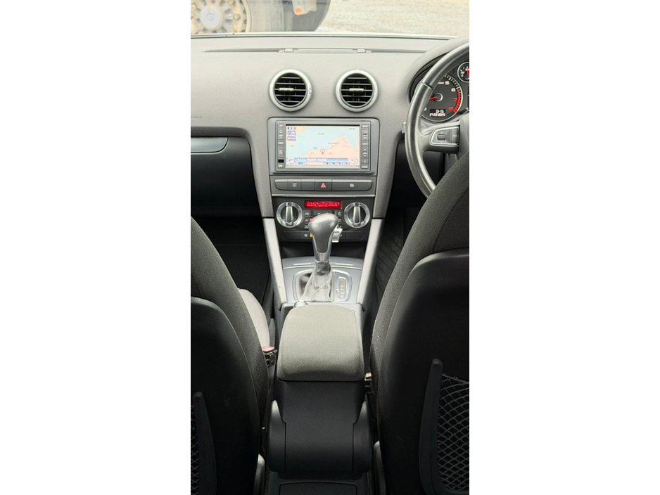 2010 Audi A3 - image 9