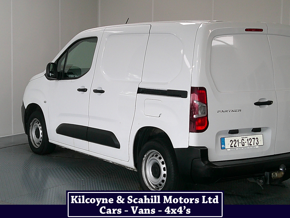 2022 Peugeot Partner - image 12