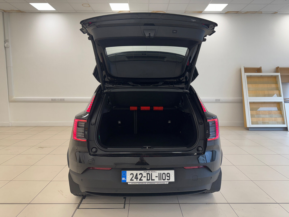 2024 Volvo EX30 Single Motor BEV 272hp Plus