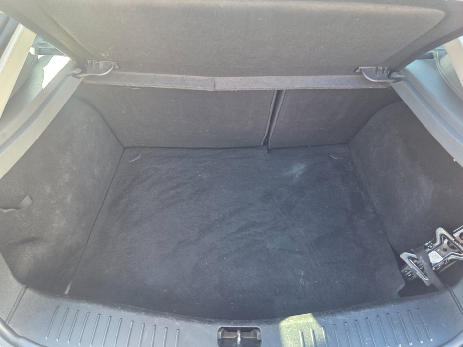 2011 Ford Focus - image 6