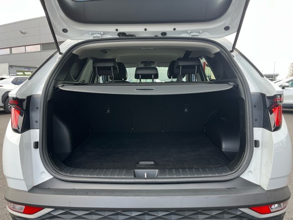 2022 Hyundai Tucson - image 10