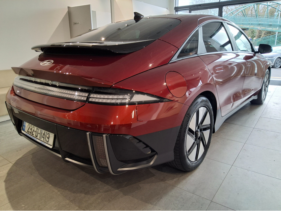 2023 Hyundai Ioniq 6 - image 2