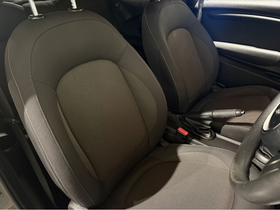 2017 MINI Hatch - image 16
