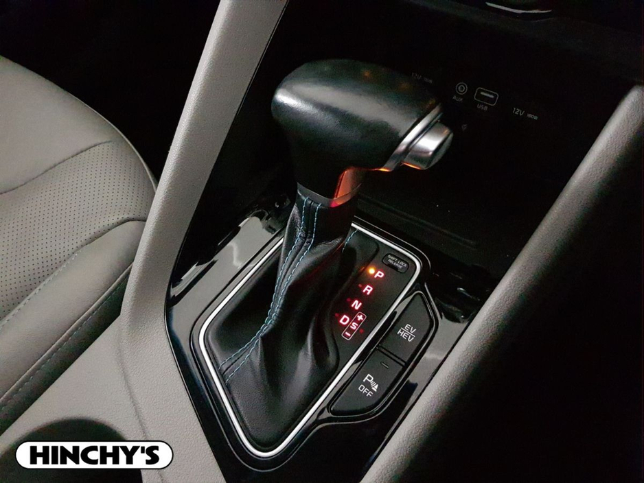 2018 Kia Niro - image 11