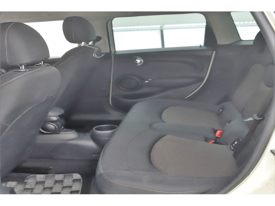 2020 MINI Hatch 1.5 AUTO 5DR *REVERSE CAM*PARK SENSORS* €22,890