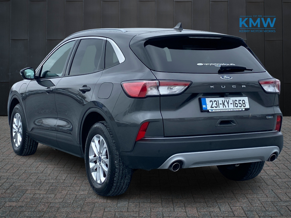 2023 Ford Kuga - image 3