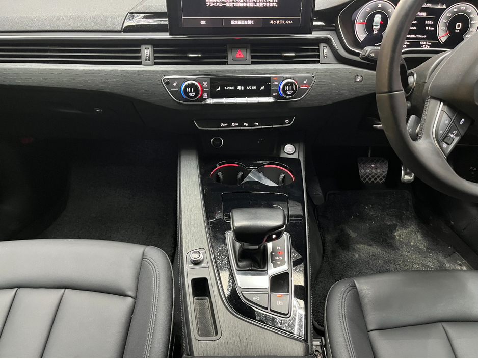 2022 Audi A4 €34950 2022 AUDI A4 35TDI ADVANCED 2.0 AUTOMATIC / CRUISE CONTROL / 360° PARKING CAMERA / ELECTRIC MEMORY & HEATED SEATS / PADDLE SHIFTERS / APPLE CARPLAY €34,950