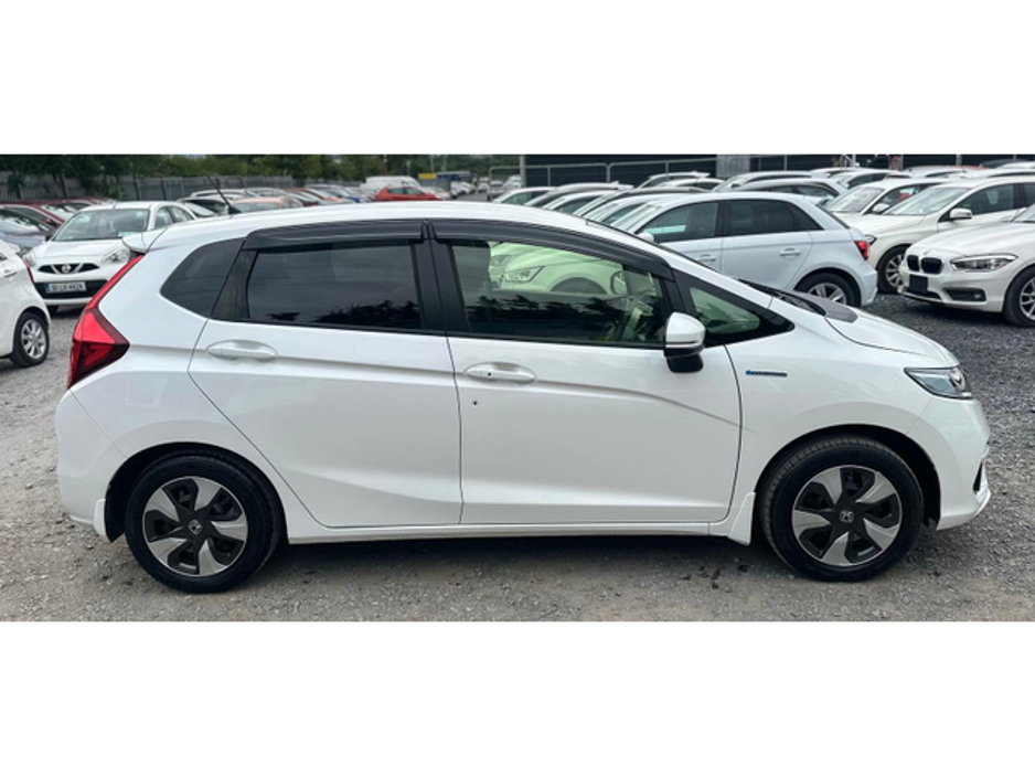 2018 Honda Fit - image 4