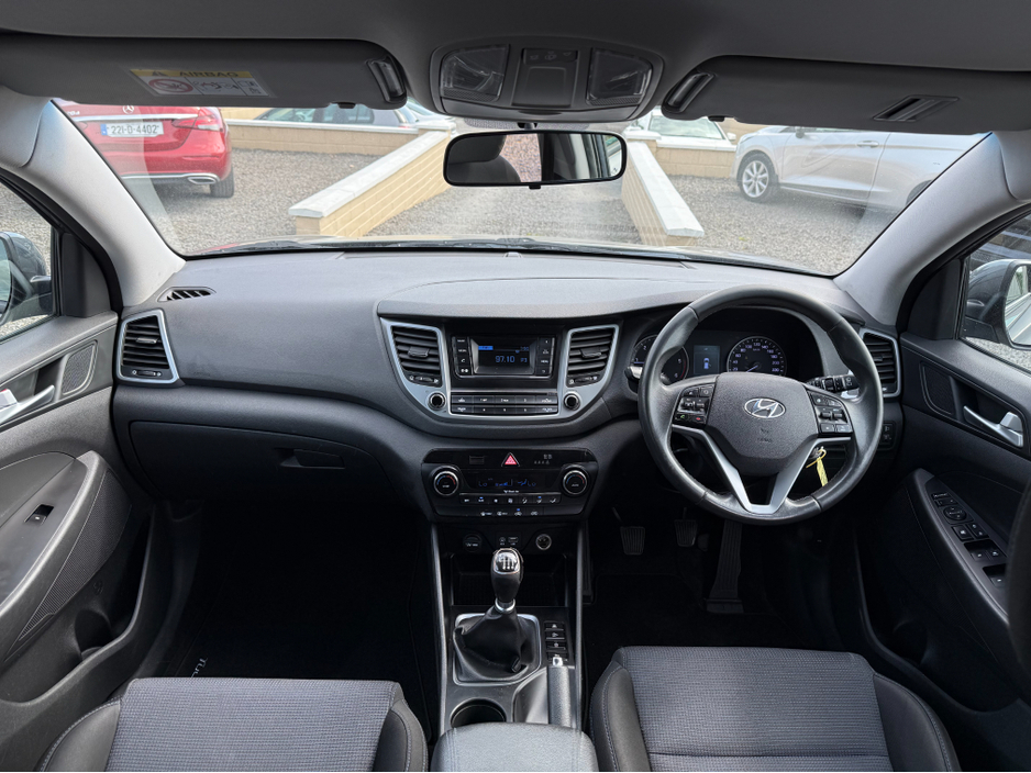 2016 Hyundai Tucson - image 12