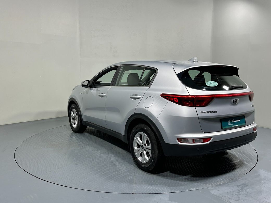 2016 Kia Sportage - image 5