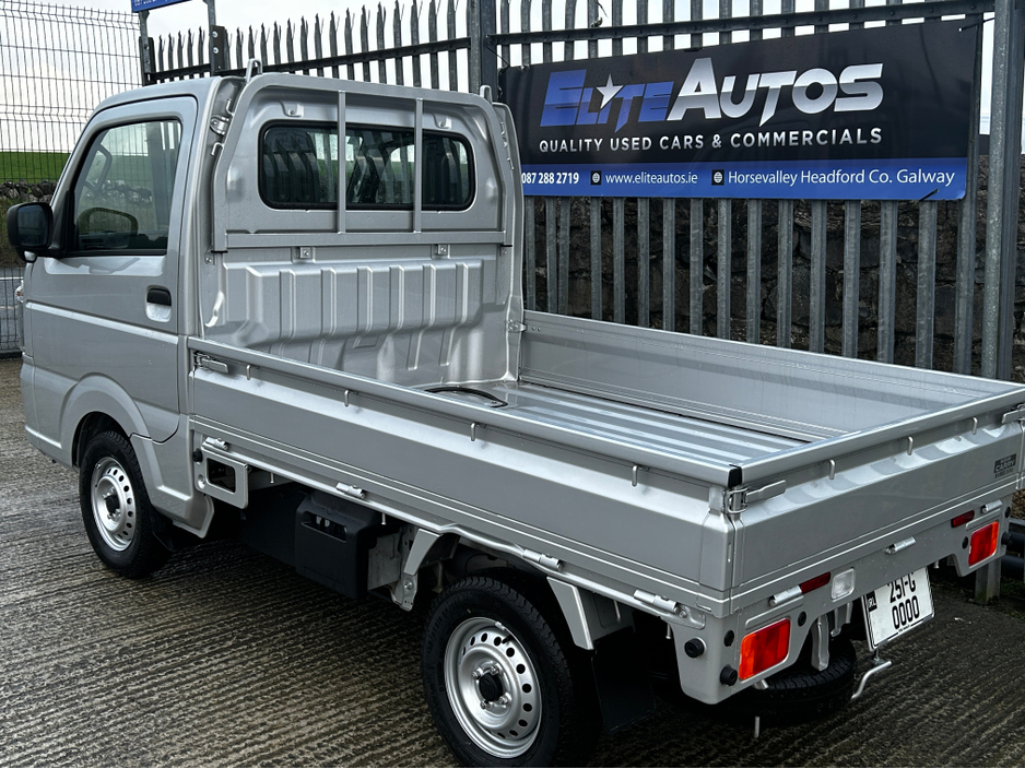 2025 Suzuki Carry Kai 660cc 350 kg Automatic 4wd €11,995