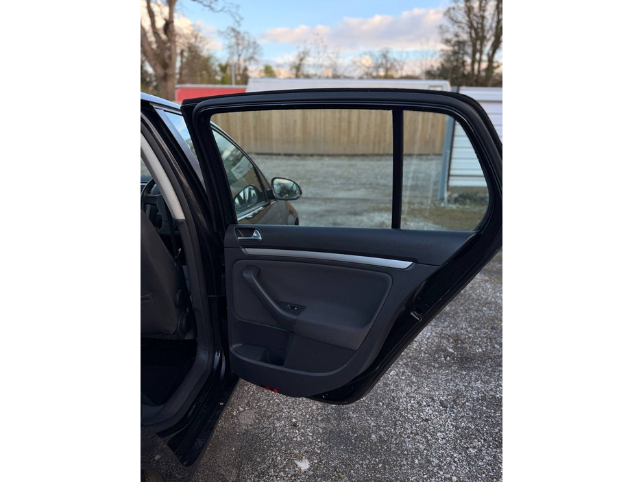 2008 Volkswagen Golf - image 30