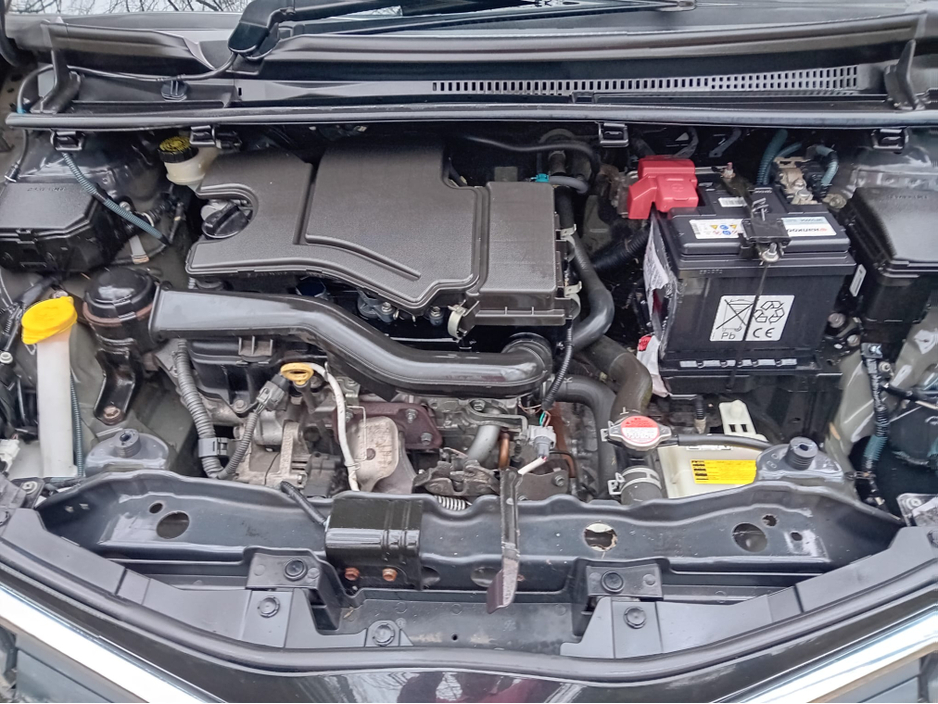 2016 Toyota Yaris - image 18