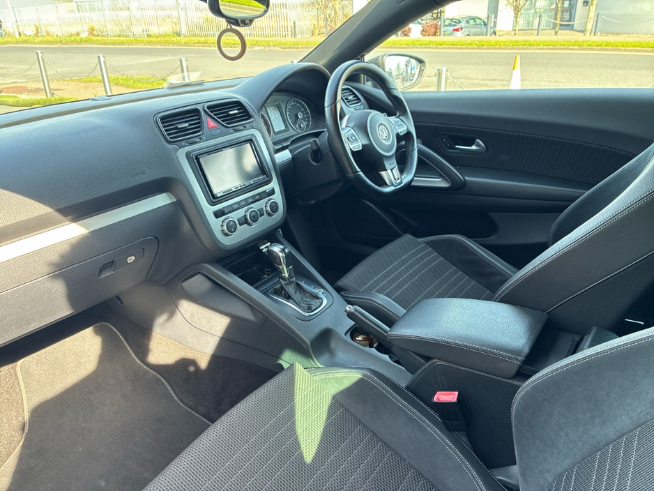 2013 Volkswagen Scirocco - image 2