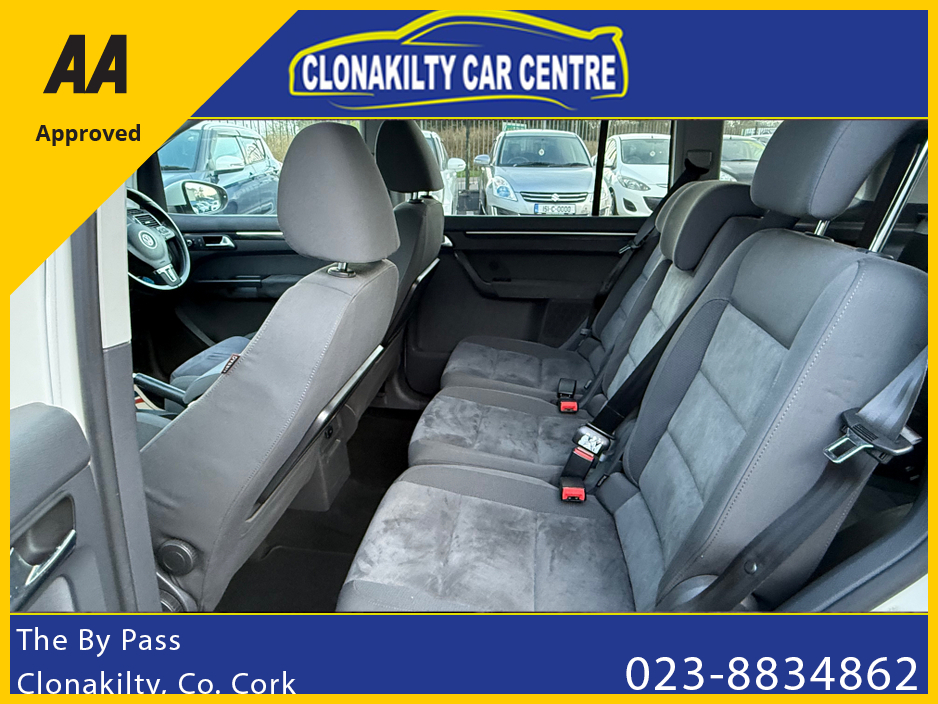 2011 Volkswagen Touran - image 14