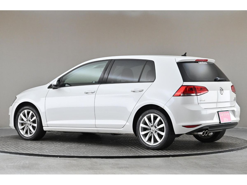 2018 Volkswagen Golf - image 6