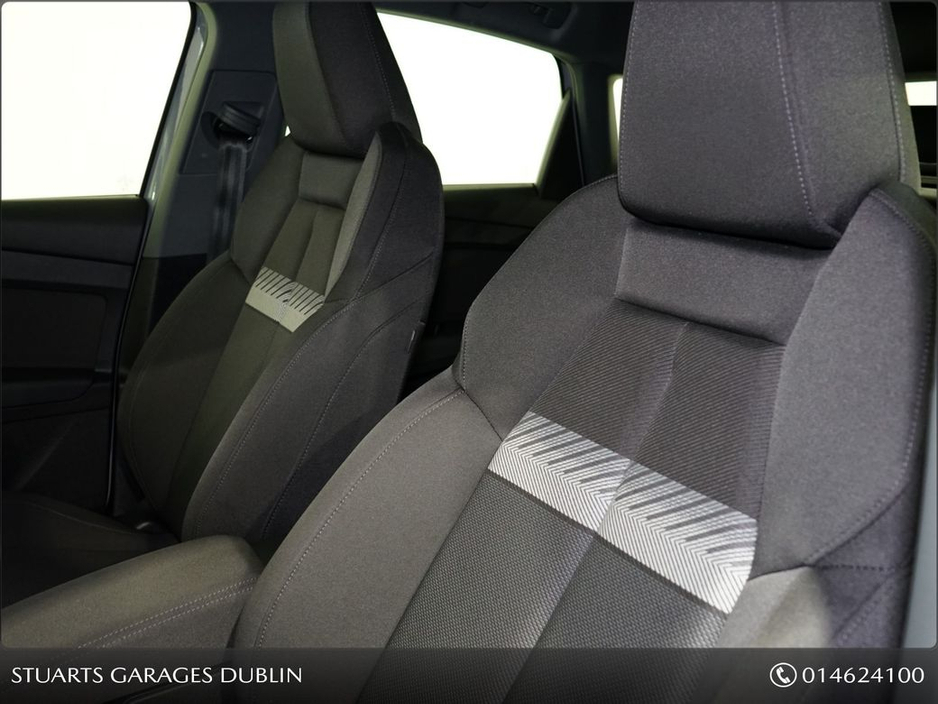 2023 Audi Q4 e-tron “40 – BIGGER BATTERY* Q4 E-TRON SPORT SPORTBACK COUPE: PEBBLE GREY, HEADS-UP DISPLAY, 19” DIAMOND CUT ALLOYS, ANDROID AUTO, HEATED SEATS €33,945