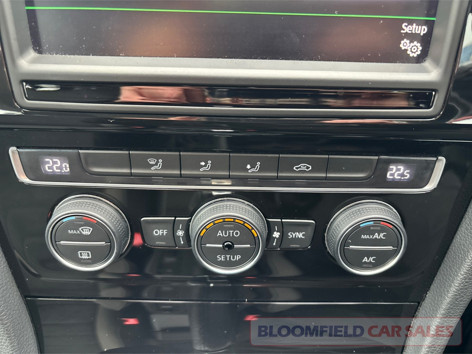 2014 Volkswagen Golf 1.4 HIGHLINE , AUTO // LOW MILEAGE €12,950