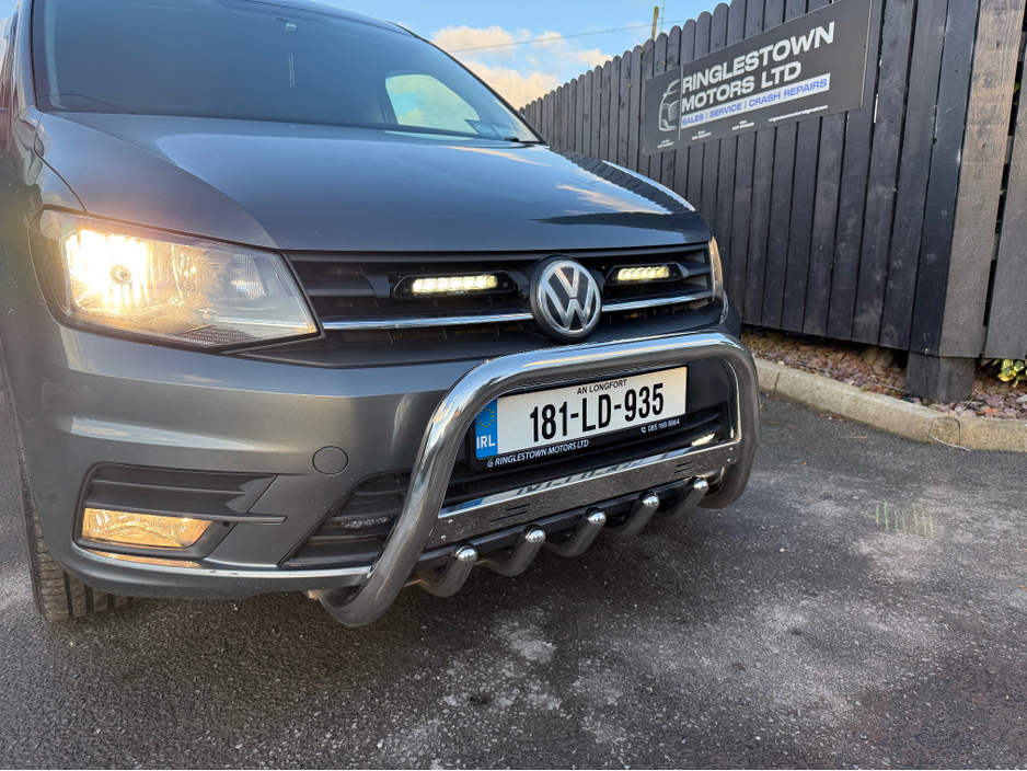 2018 Volkswagen Caddy - image 9