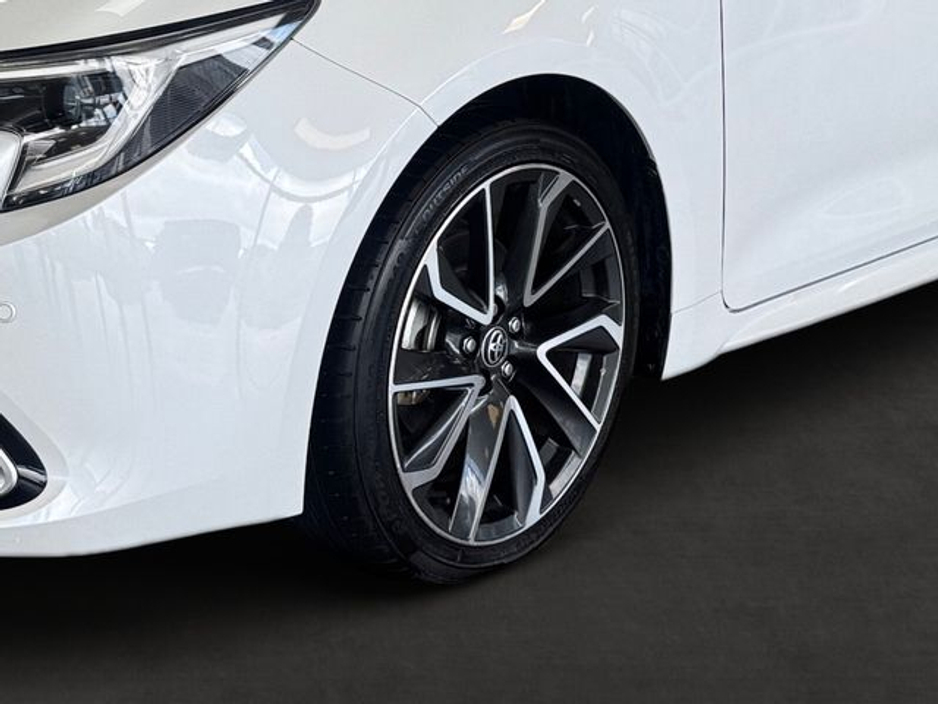 2023 Toyota Corolla - image 10