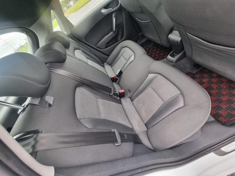 2013 Audi A1 - image 22