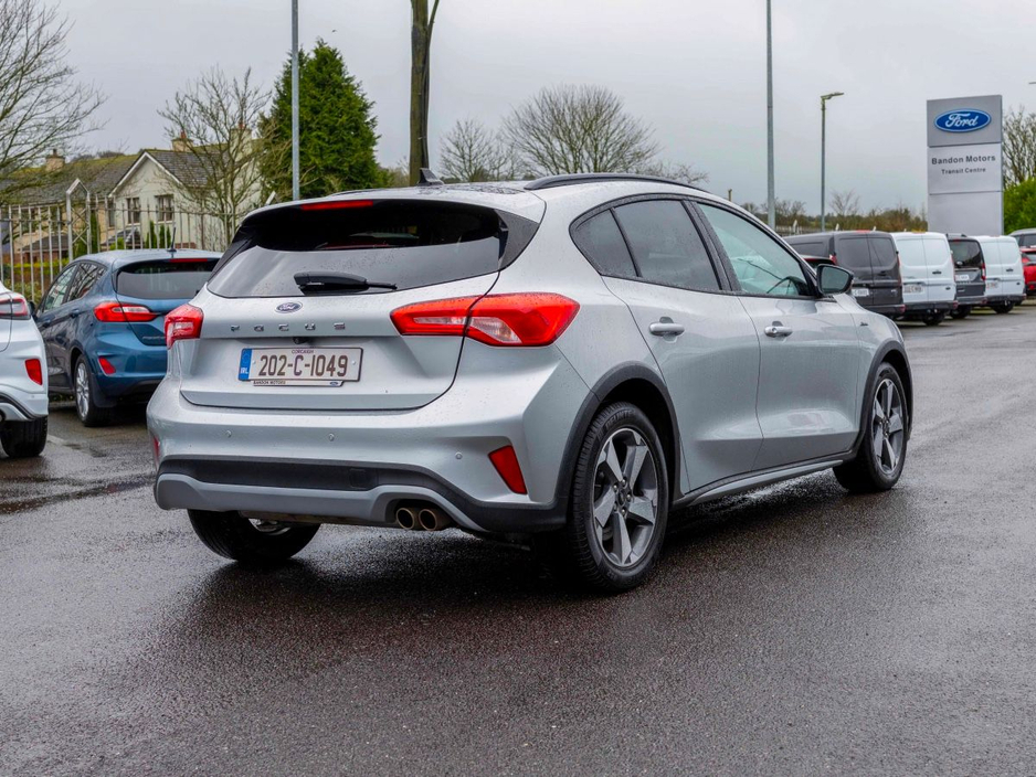 2020 Ford Focus - image 16