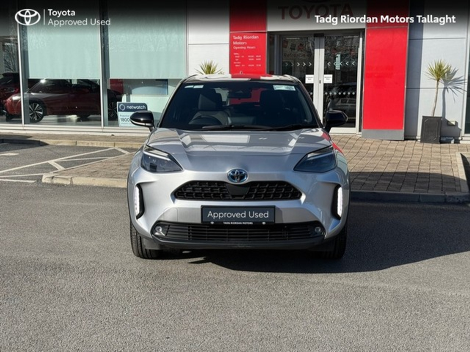 2023 Toyota Yaris Cross - image 3