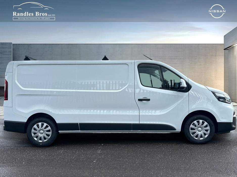 2025 Nissan Primastar - image 5