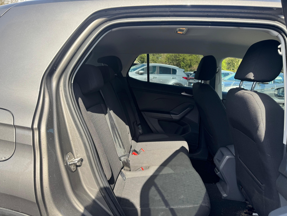 2020 Volkswagen T-Cross - image 11
