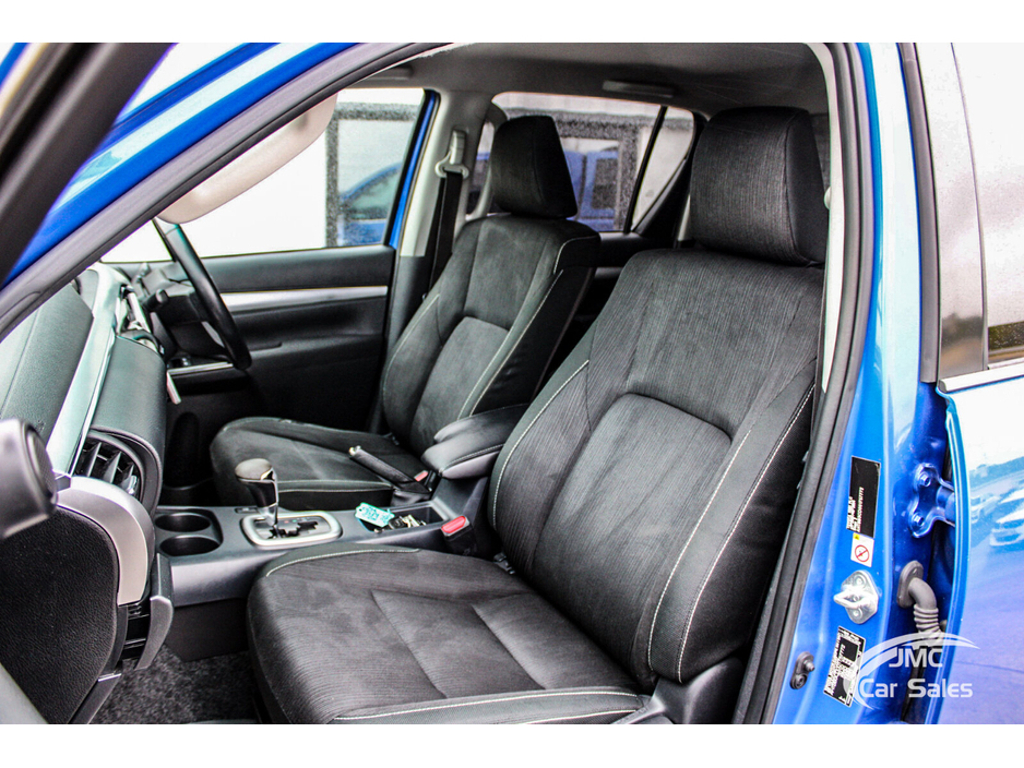2019 Toyota Hilux - image 26