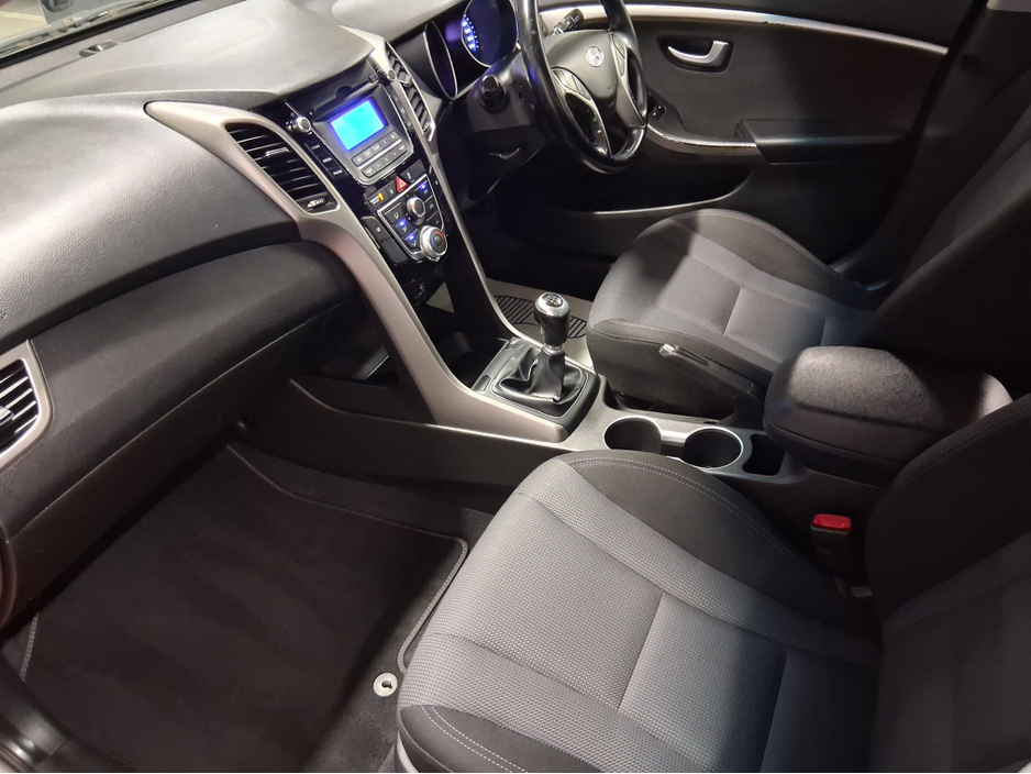 2016 Hyundai i30 1.6 DELUXE 5DR €9,888