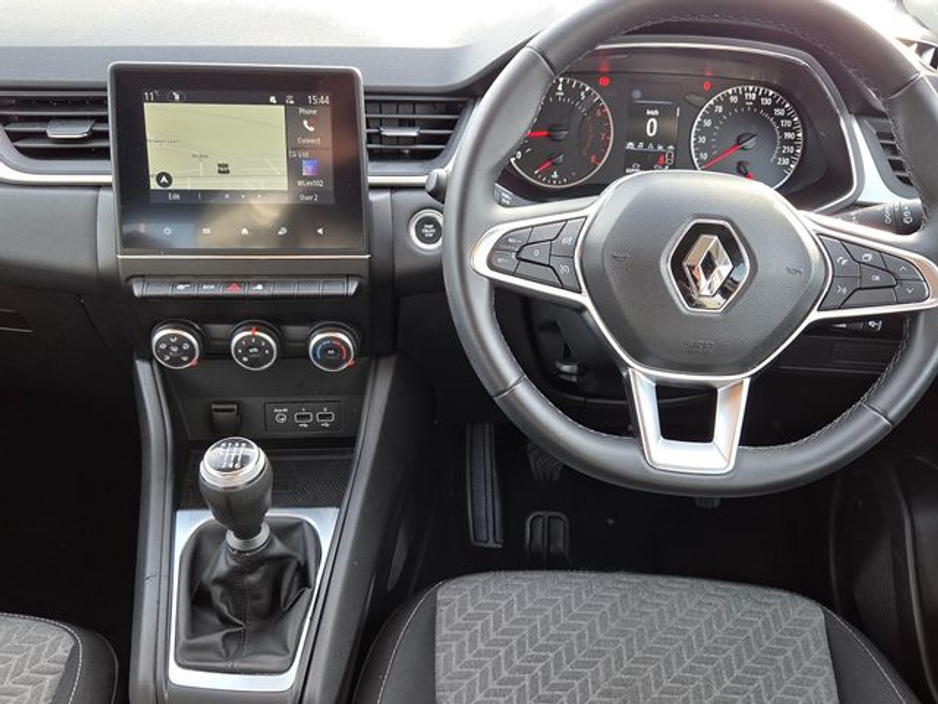 2022 Renault Captur - image 8